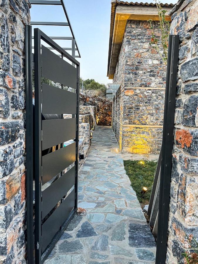 Modern Stone Villas With Swimming Pool Aliveri Exterior foto